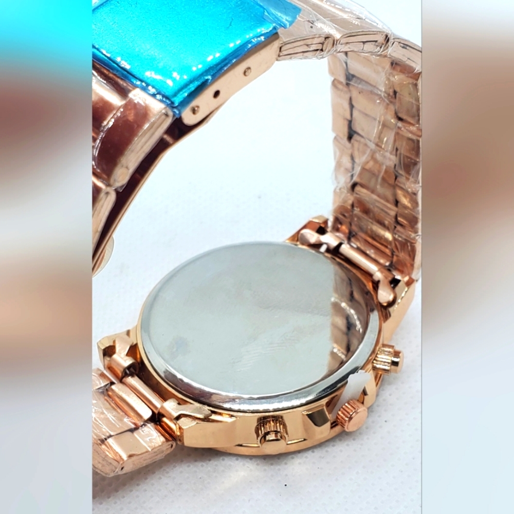NWOT Dgjud Men's Quartz Watch-In Rose Gold with Crystal Bezel And White Face - Picture 4 of 7